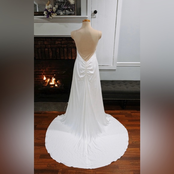 All who wander Aiden gown size 12 - Picture 3 of 4